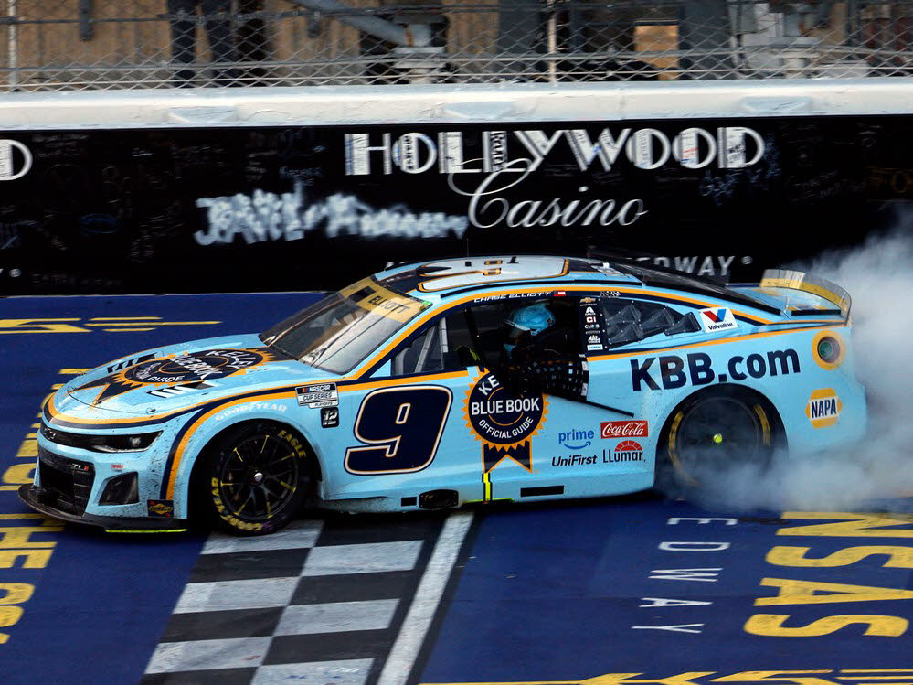 2025 Chase Elliott #9 Kelley Blue Book - Kansas Win / Raced 1/64 Diecast