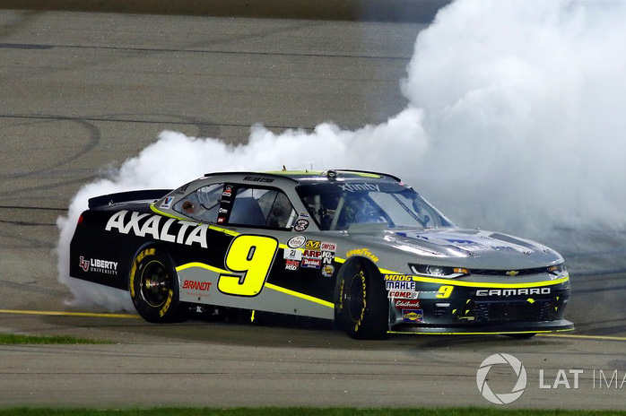 2017 William Byron #9 Axalta - Iowa Win / Raced 1/64 Diecast