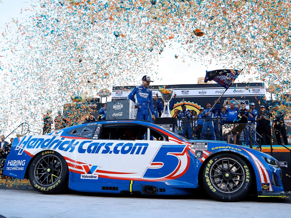 2025 Kyle Larson #5 HendrickCars.com - Phoenix / Raced 1/64 Diecast