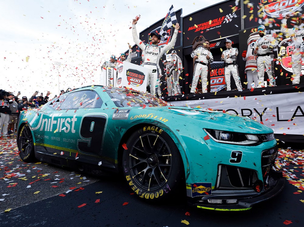 2026 Chase Elliott #9 UniFirst - Martinsville Win / Raced 1/24 Diecast