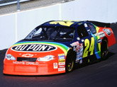 2000 Jeff Gordon #24 Dupont - Richmond Win / Raced 1/64 Diecast