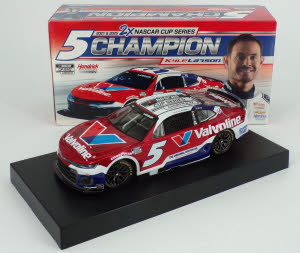 2025 Kyle Larson #5 Valvoline 2x NASCAR Champion / Color Chrome 1/24 Diecast