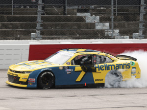 22-allgaier-darlington-win_20250604175108