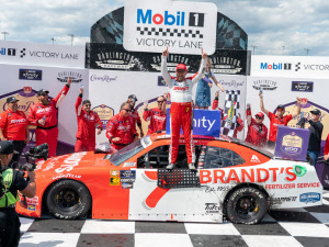 24-allgaier-darlington-win_20250604175907