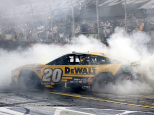 2025 Christopher Bell #20 DEWALT - Bristol Win / Raced 1/24 Diecast