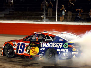 2025 Chase Briscoe #19 Bass Pro Shops Patriotic - Darlington Win / Raced 1/64 Diecast