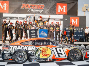 2025 Chase Briscoe #19 Bass Pro Shops - Pocono Win / Raced 1/24 Diecast