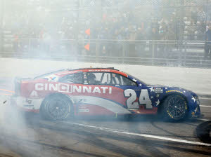 2025 William Byron #24 Cincinnati - Martinsville Win / Raced 1/24 Diecast