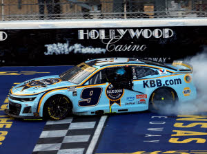 2025 Chase Elliott #9 Kelley Blue Book - Kansas Win / Raced 1/24 Diecast