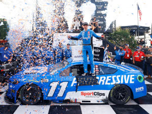2025 Denny Hamlin #11 Progressive - Dover Win / Raced 1/24 Diecast