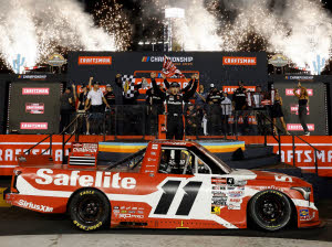 2025 Corey Heim #11 Safelite - Phoenix Win / Raced Truck 1/24 Diecast