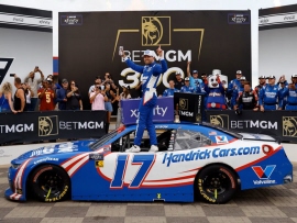 2025 William Byron #17 HendrickCars.com - Charlotte Win / Raced 1/24 Diecast